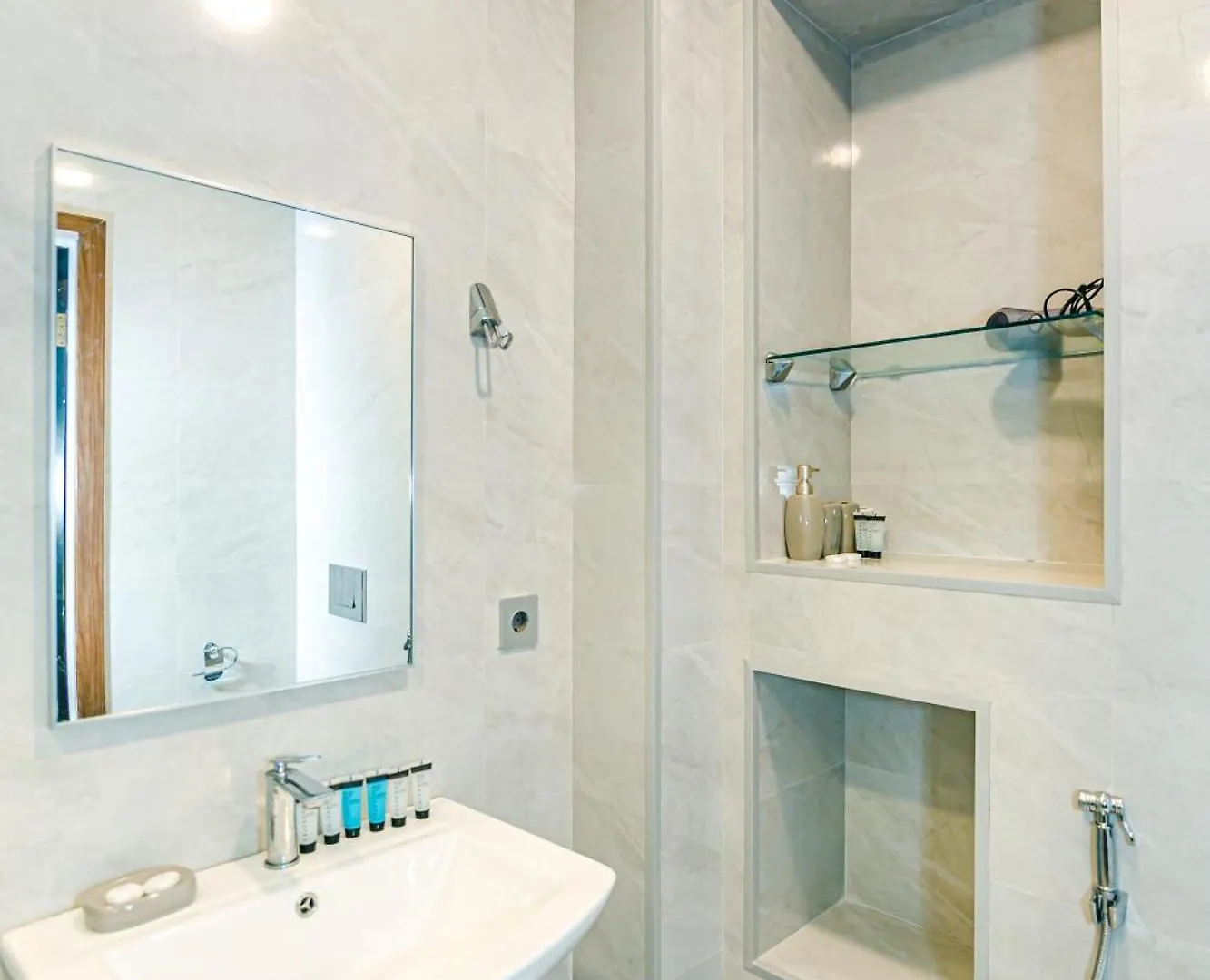 Apartments Formula 1 On Niyazi With Balconies Baku