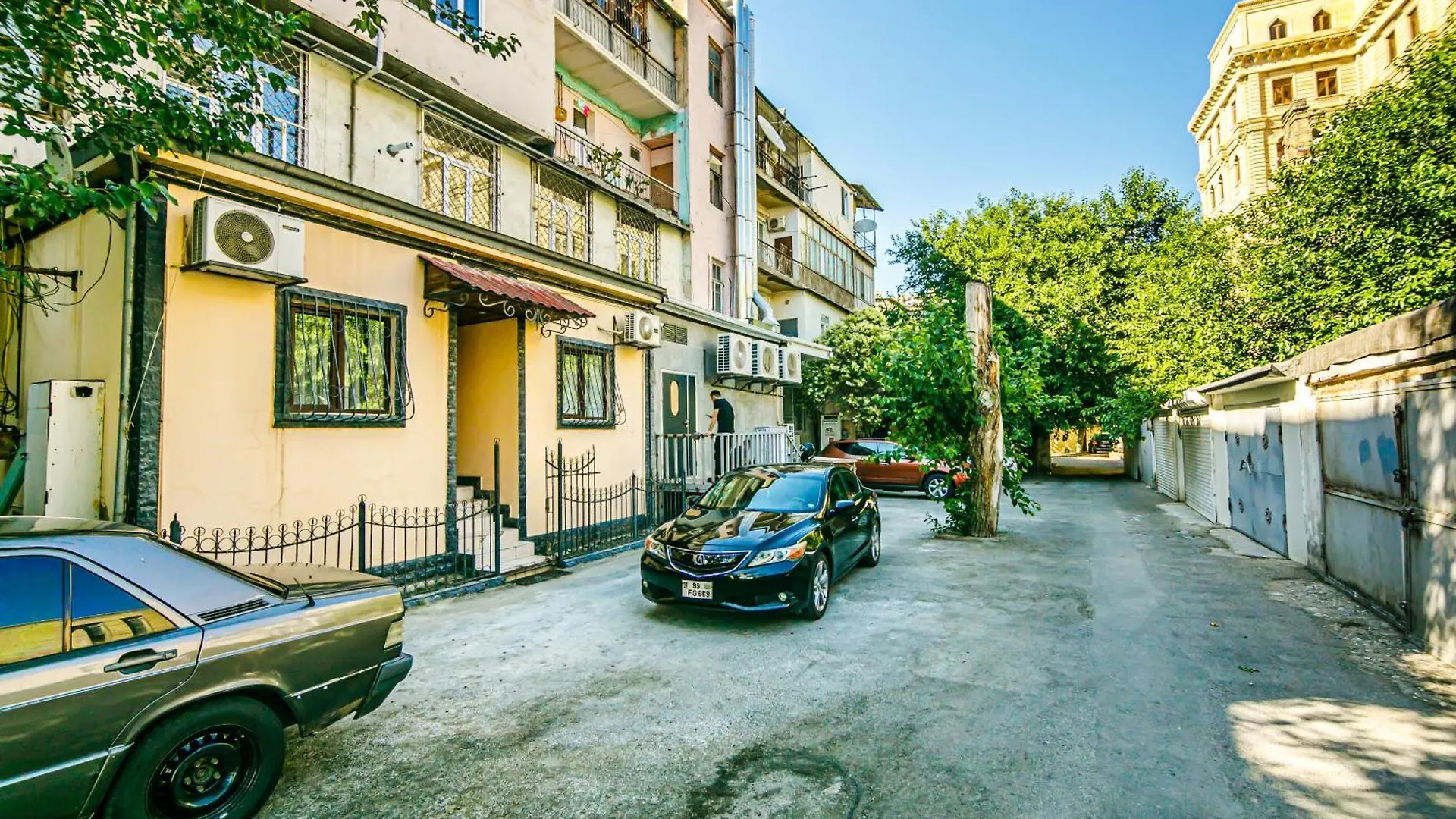 Apartments Formula 1 On Niyazi With Balconies Baku