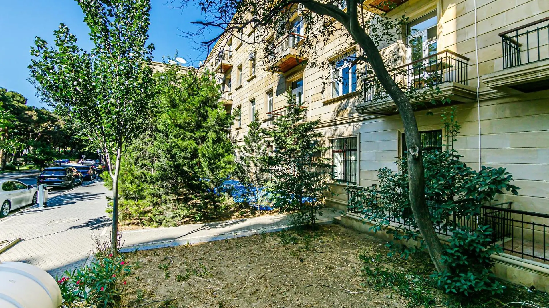 Apartments Formula 1 On Niyazi With Balconies Baku